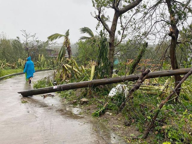 TyphoonKiko-damage-NDRRMC.GOV_.PH_-640x480.jpg.e441c21fb1000587e96b6e5751bffa6f.jpg