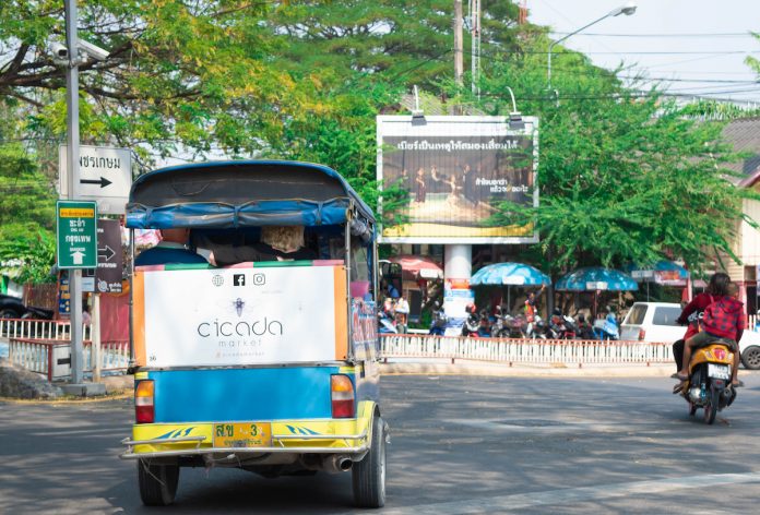 hua-hin-tuk-tuk-696x472.jpg