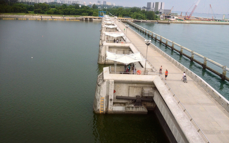 marina_barrage.jpg.e00f7853ba09312ab800bf6757c0656a.jpg
