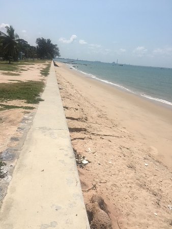 phayun-beach.jpg.564155c59076cc94d3cab935afe3a432.jpg