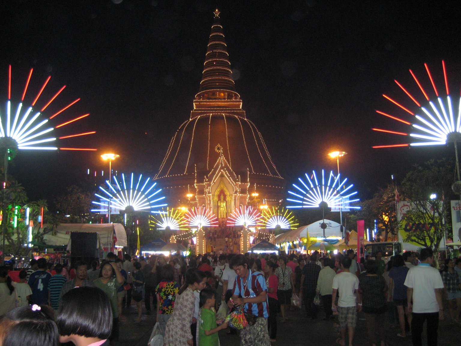 Loy Krathong 2010 006.jpg