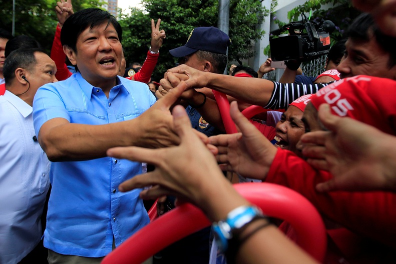 2021-10-05T060805Z_1_LYNXMPEH9407Y_RTROPTP_4_PHILIPPINES-ELECTION-PROTEST.JPG
