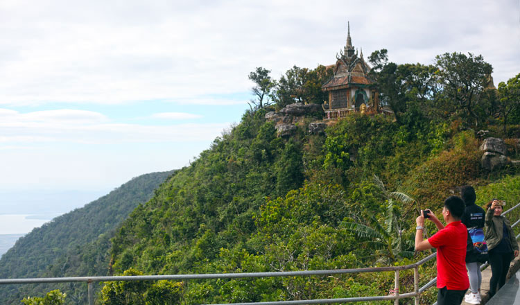 Bokor-Valinda-Aim5869.jpg.12e8d91f930c8076e73c37d1dc624214.jpg