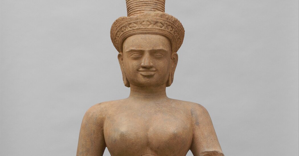 Cambodia-Says-the-Met-Museum-Has-Dozens-of-Its-Looted.jpg.43effe8a825d305a889afc95c44fd73b.jpg
