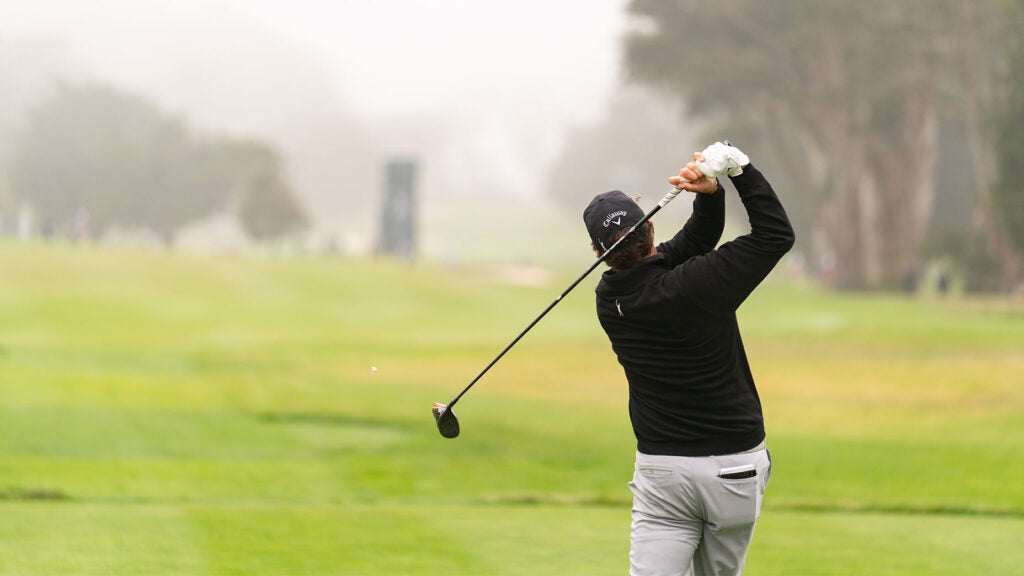 lefty-golfer-1024x576.jpg.e1abc0c4f78472133bf27d29f3c0a118.jpg