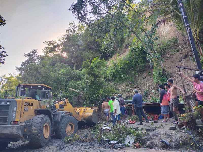 14landslide11.jpg.5be9ae1b161638e06df355e188e84730.jpg