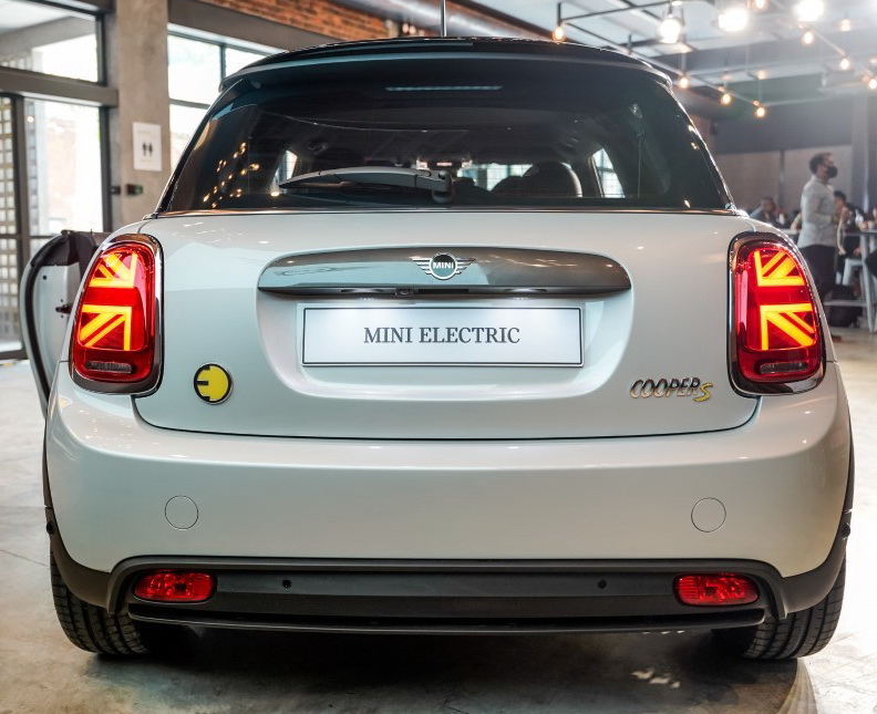 1747481272_MiniRearLights-01.jpg.5b6a116015eefa2e65f22bb58df99743.jpg