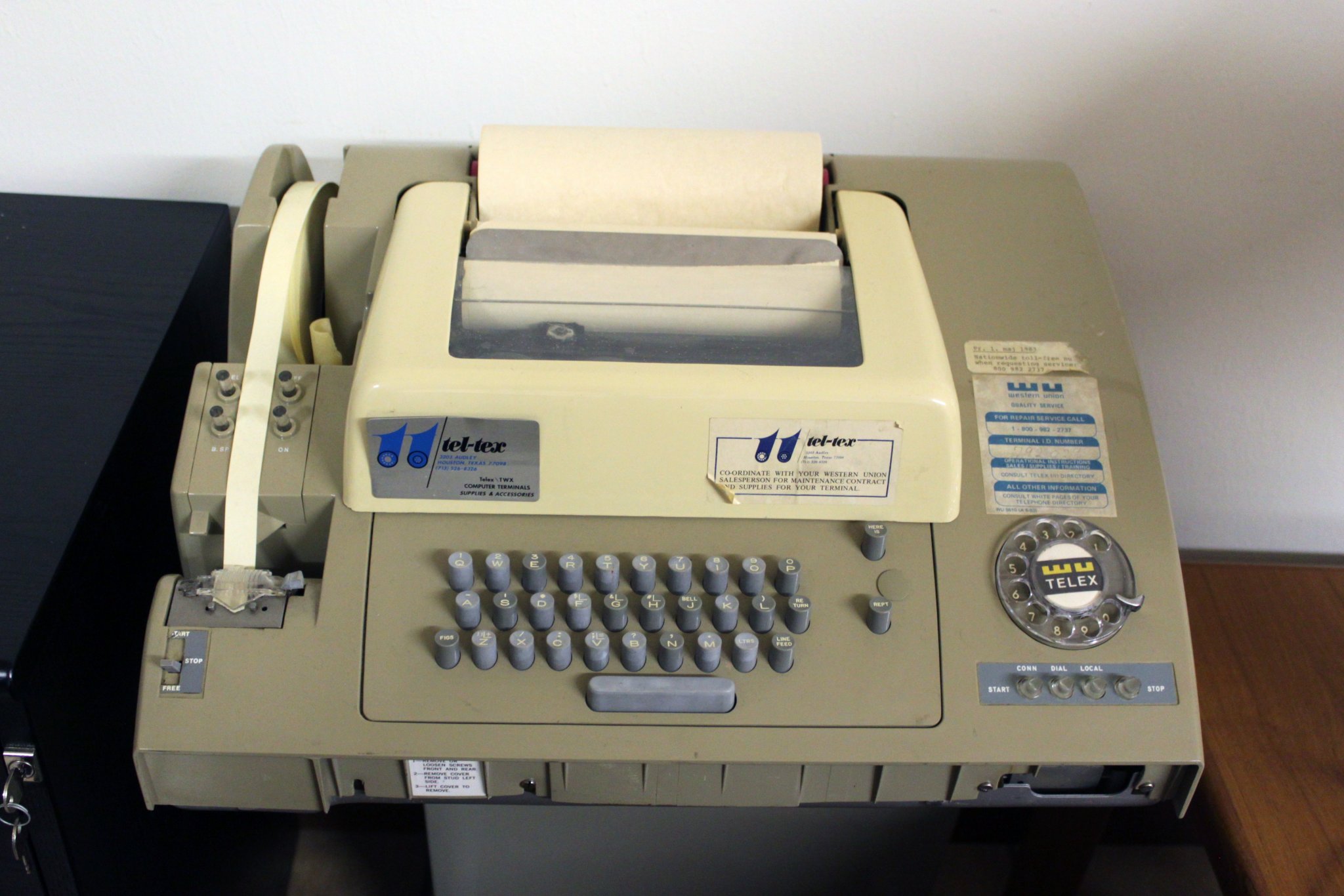 Telex_machine_ASR-32.thumb.jpg.cce04f4bf556f63e2a45e3acb62add15.jpg