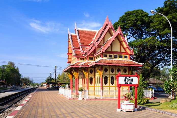 huahintrainstation-696x464.jpg