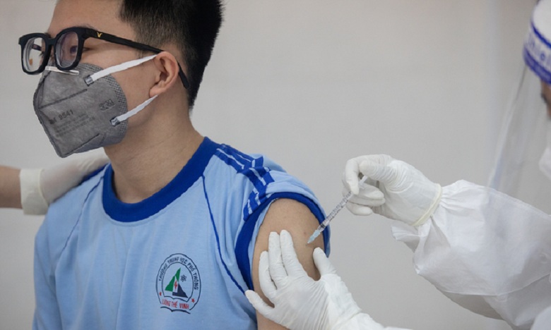 vaccinecovid15-1636722281-1636-9108-1755-1636722405_680x408.jpg