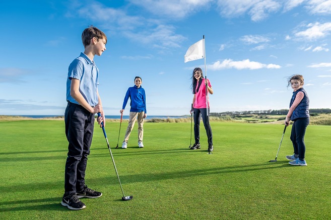 1892285970_Morejuniorgolfersaretakingupthegameaccordingtonewresearch.PicturebyTheRA..jpg.c73b458aa318518ebd45c833f61af70c.jpg
