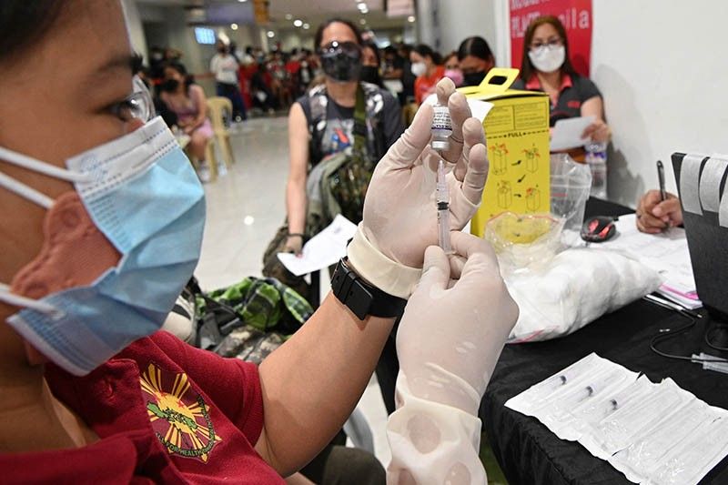afp-manila-3day-vaxx-drive_2021-12-03_14-18-14.jpg