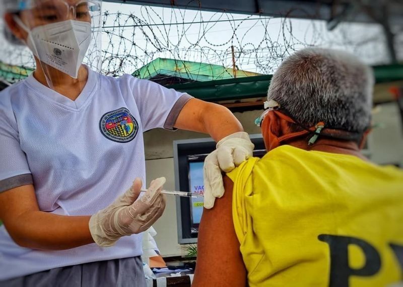 covid-19-vaccination-manila-city-jail2021-11-0822-59-41_2021-12-08_15-42-30.jpg