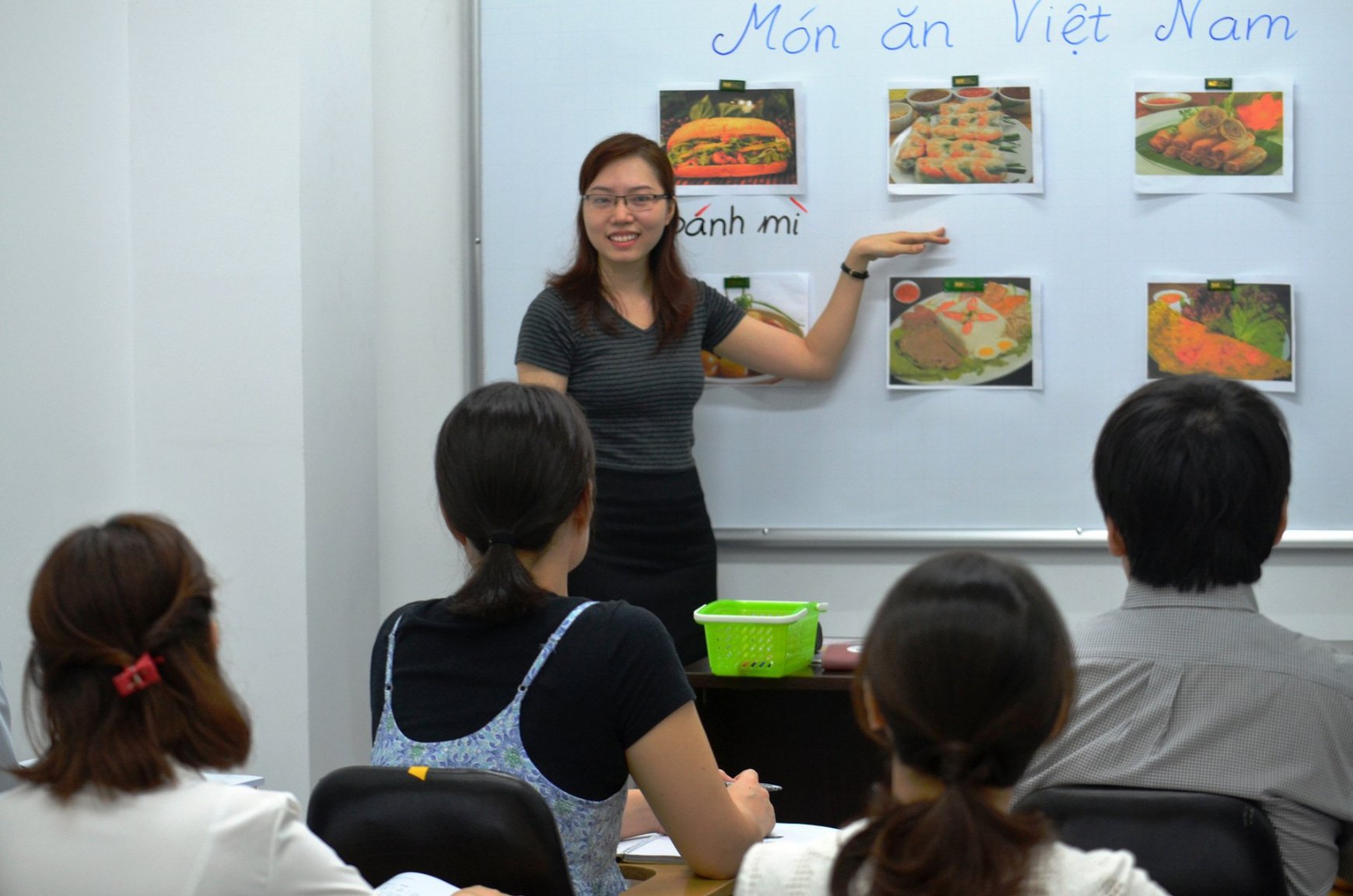 hoc-tieng-viet-1.thumb.jpg.eb8d5bbe084a7b7f3287744824bff955.jpg