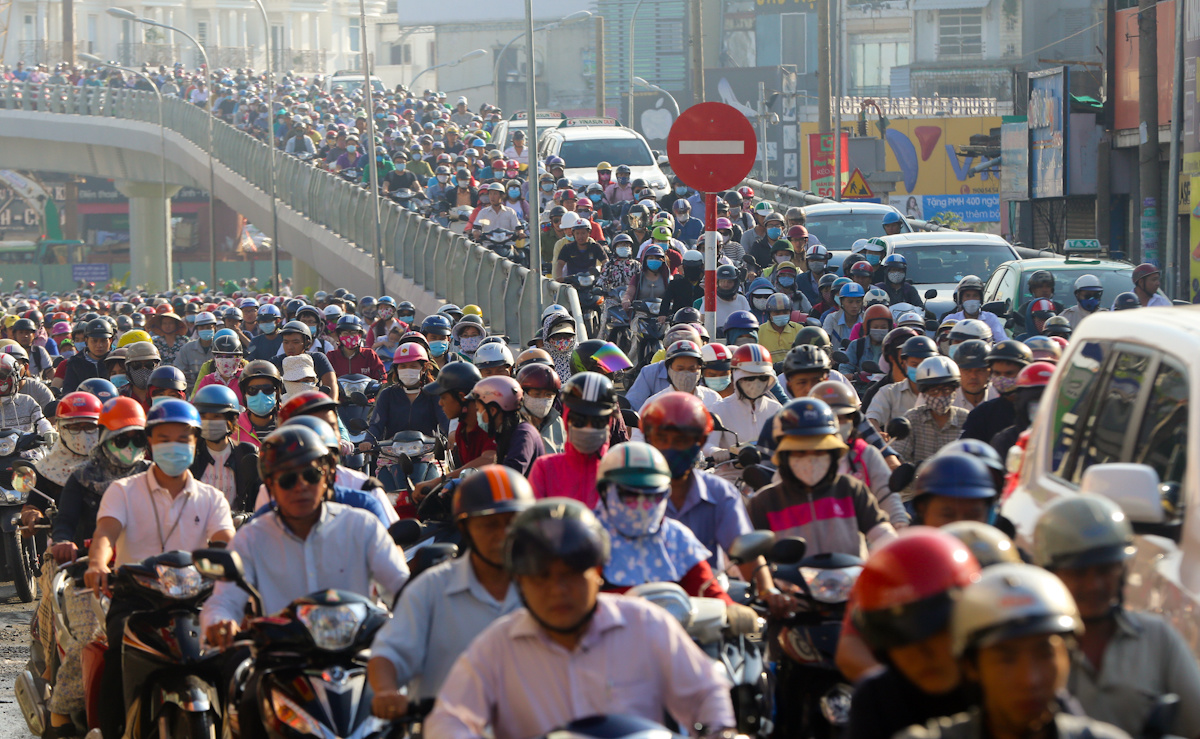 trafficHCMCQuynhTran-153508136-6359-4001-1535081379.jpg.a43b253ad4051b3bbe74447088477f0d.jpg