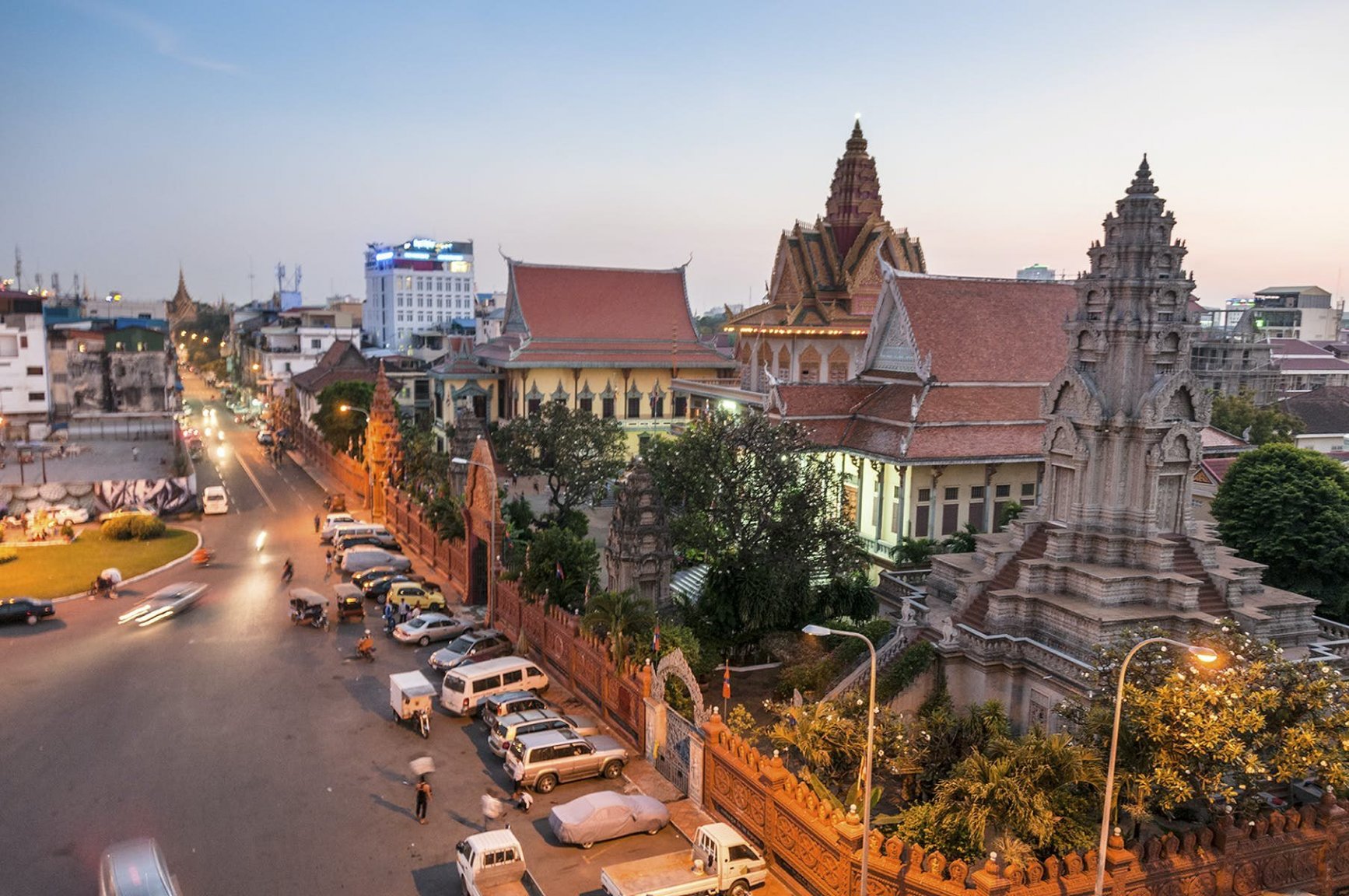 293981151_PhnomPenh.thumb.jpg.981a8b9afe93fb2f7dc316b170f9b774.jpg
