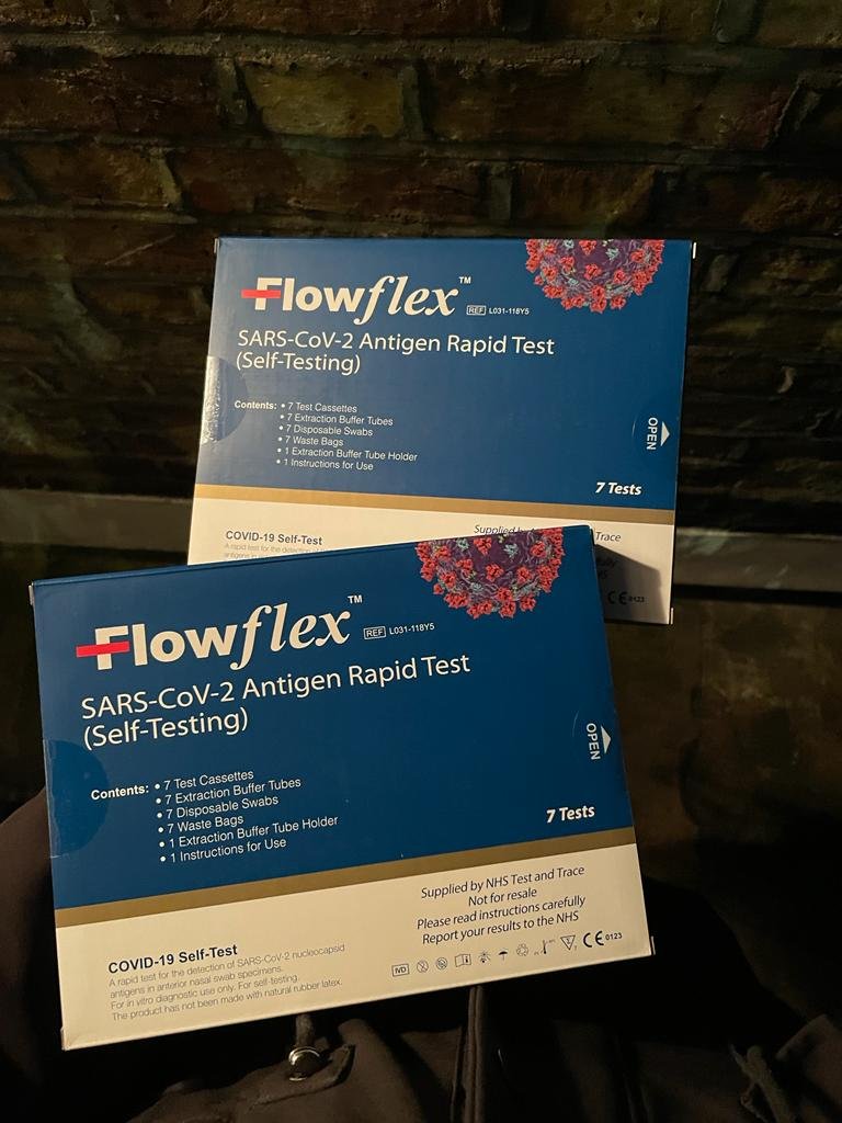 392941169_Testkit.JPG.6117ff5eaad0591532a72d27b2ed6339.JPG