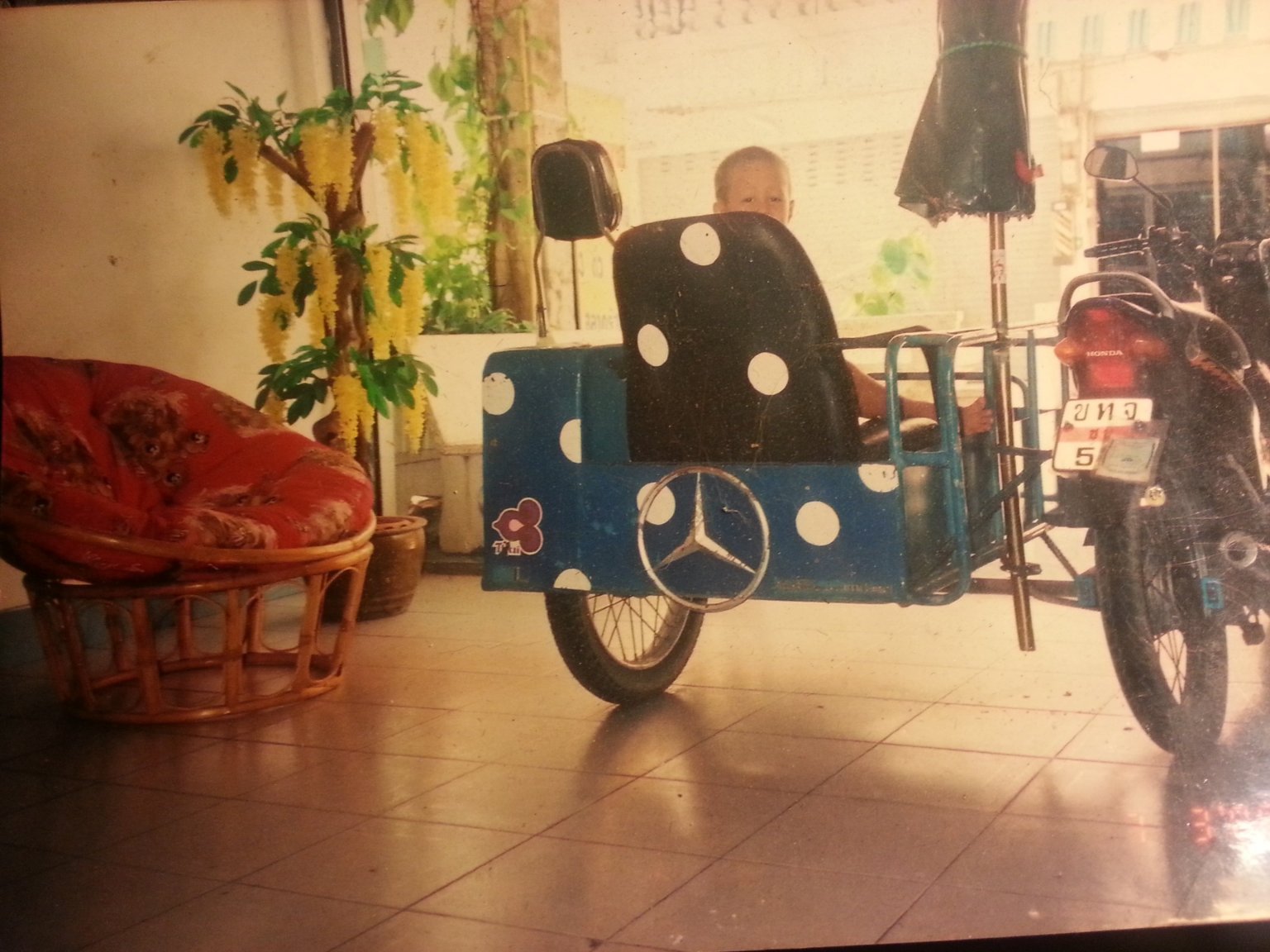 816835089_3wheelbenz.thumb.jpg.1644b870de92a383a618bad605ff9eac.jpg
