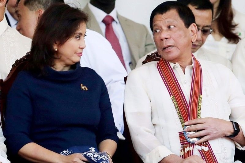 rodrigo-duterte-leni2019-11-0722-58-10_2019-11-24_20-23-32.jpg