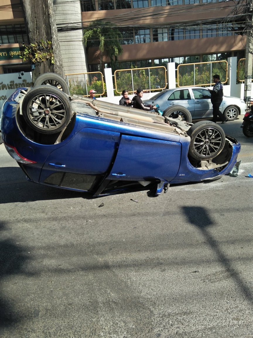 carcrash5.jpg