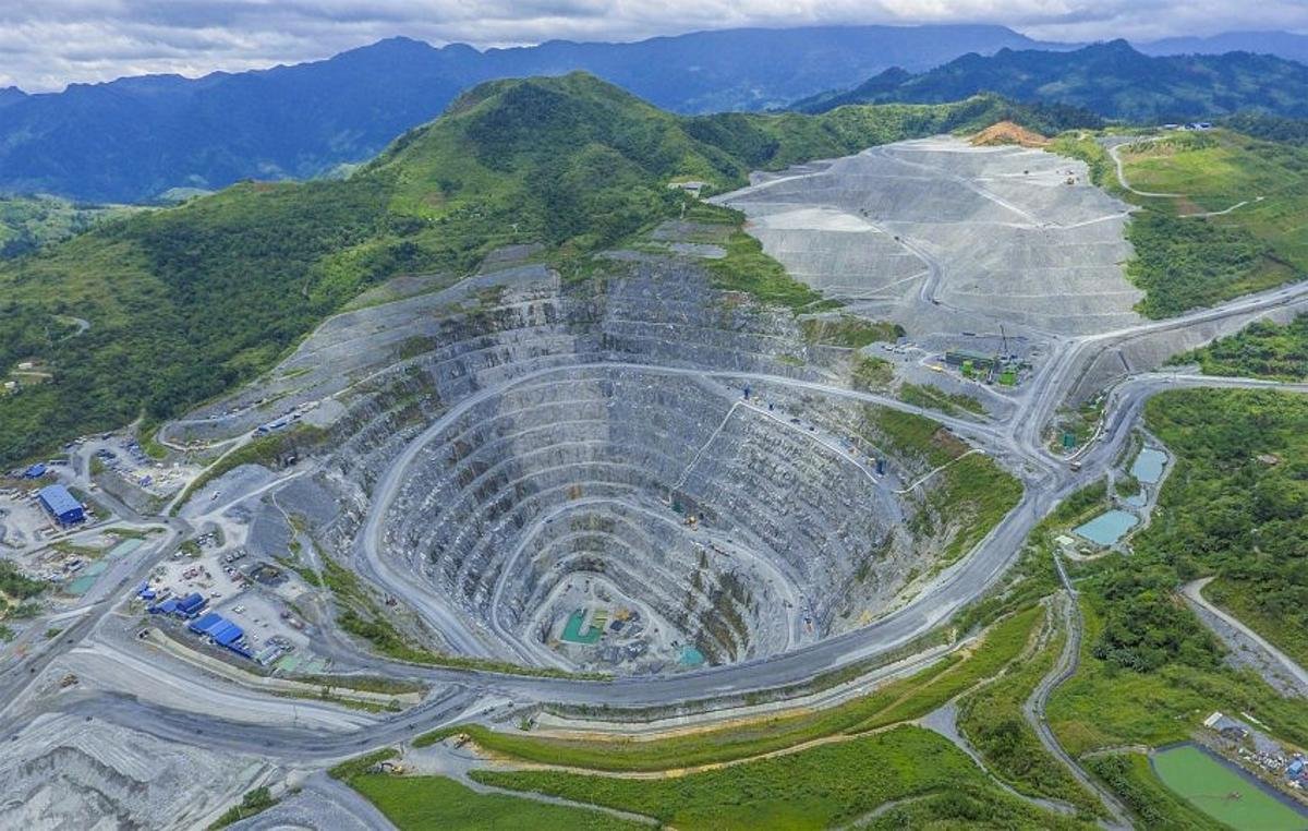large_305_oceanagolds_mine_at_didipio_-_cr_oceanagold_via_twitter.jpg.c780454a34293cd3dbc58f51a65caed4.jpg