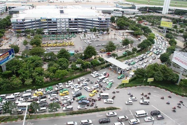 streets_to_tan_son_nhat_airport.jpg.a1a972ef304e47e7bd31a30c1f3a810d.jpg