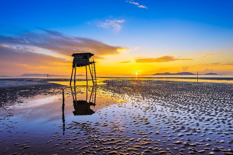 sunrise-can-gio-beach-vietnam-hochiminh-city-over-105287819.jpg.f333fe2cbdf50735365b24c7cb0e3495.jpg