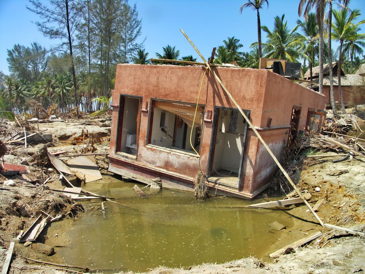 thailand-2005-khao-lak-tsunami-05bb.jpg.71e5be23ef6a65346f26a75abe02efef.jpg