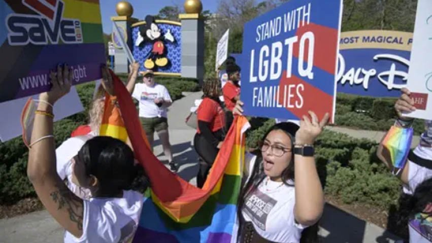 296421400_gaymain.jpg.97e91e6bfe082928fcc8d5be629c7d30.jpg