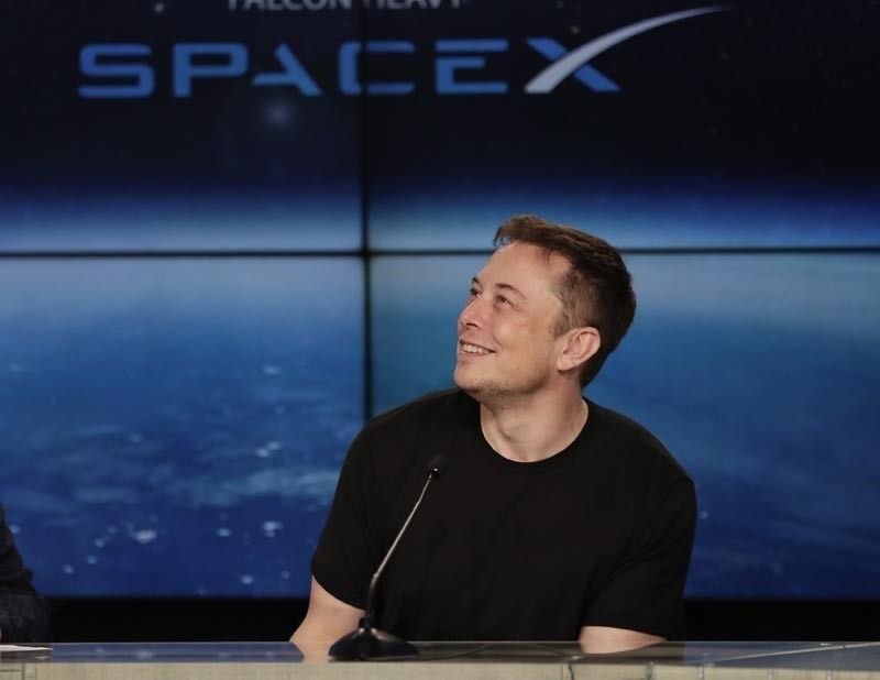elon-musk2018-03-0808-08-01_2021-12-14_08-01-17.jpg