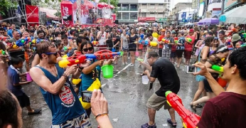 songkran2-696x364.jpg