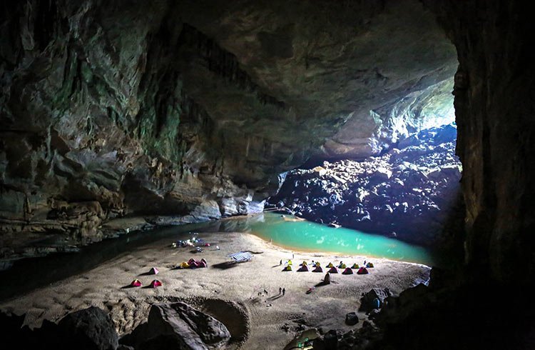 175844569_PhongNha-KeBangNationalPark.jpg.e9f6bc282e92b25b7d8b0b632ce1f9ac.jpg