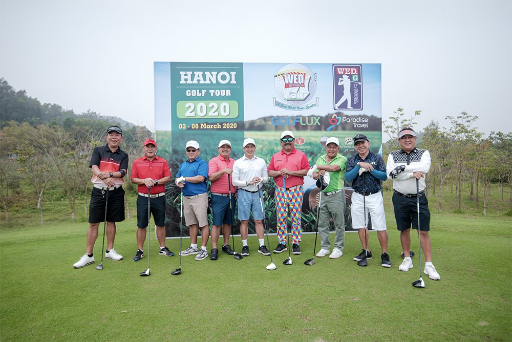 golflux-golfers.jpg.fca8337bee1e414b036d4700ee501512.jpg