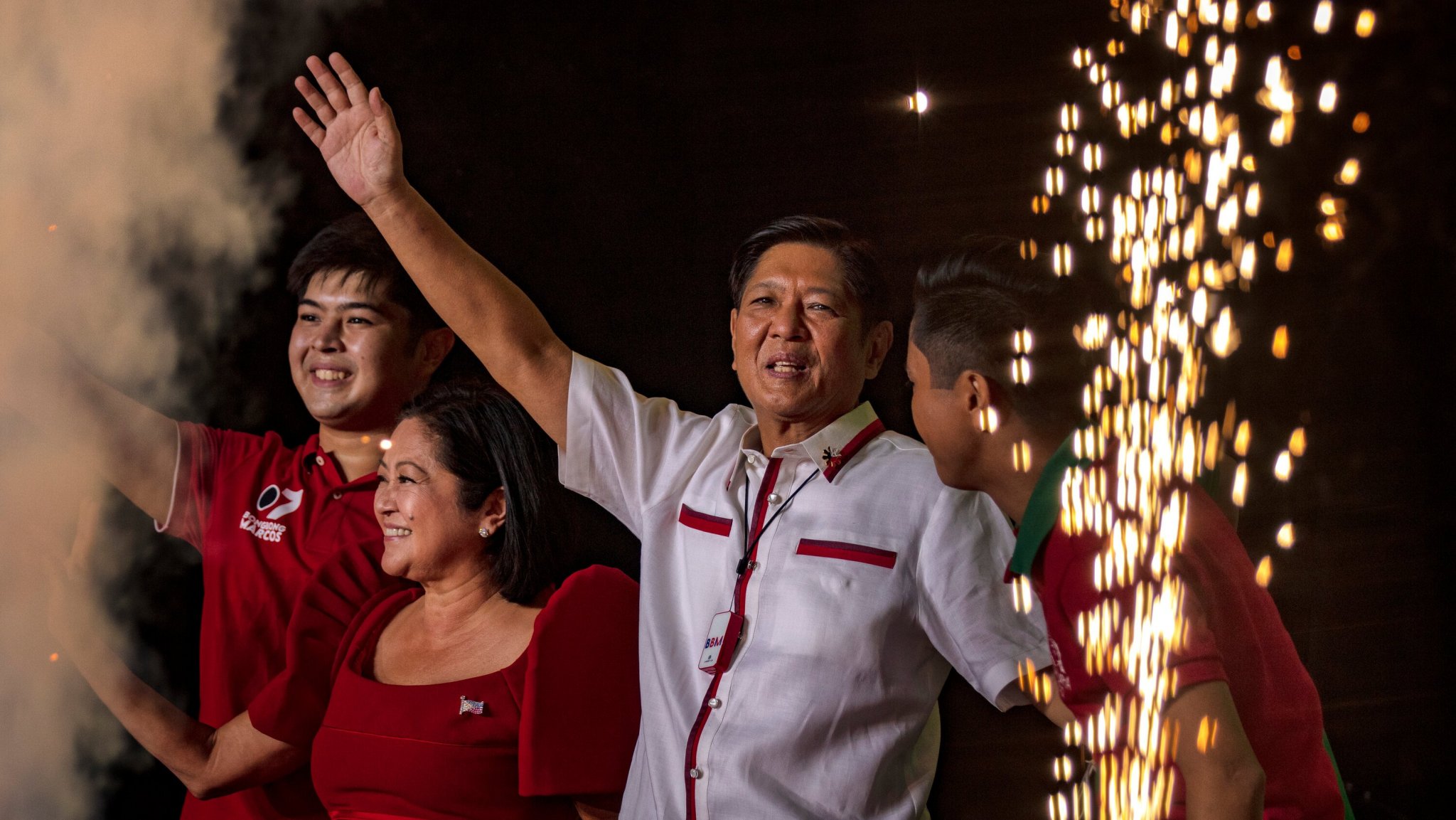 09philippines-marcos-campaign-videoSixteenByNine3000.thumb.jpg.54a05db218fcca84ba87d165de803cf4.jpg
