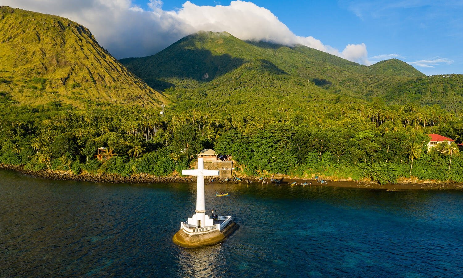 34-camiguin-island-main-banner.jpg.0107a46e8fe8d49907c74d1db18a538b.jpg