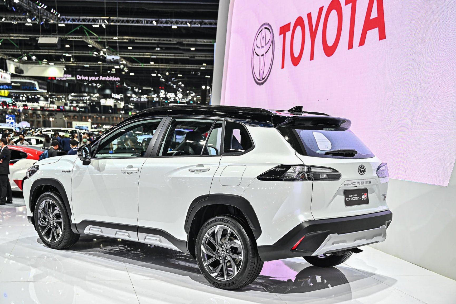TOYOTA-Corolla-gr-sport-1.jpeg