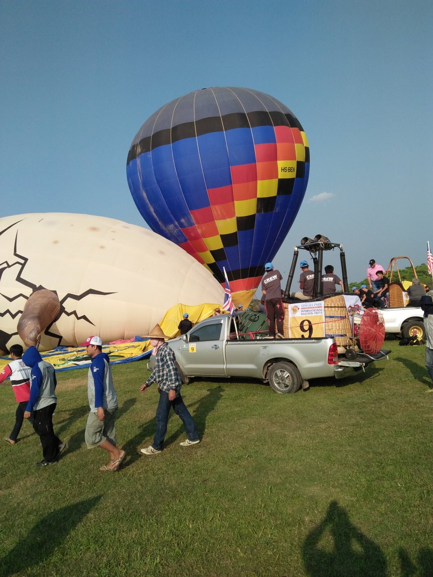 balloon1singhapark.jpg