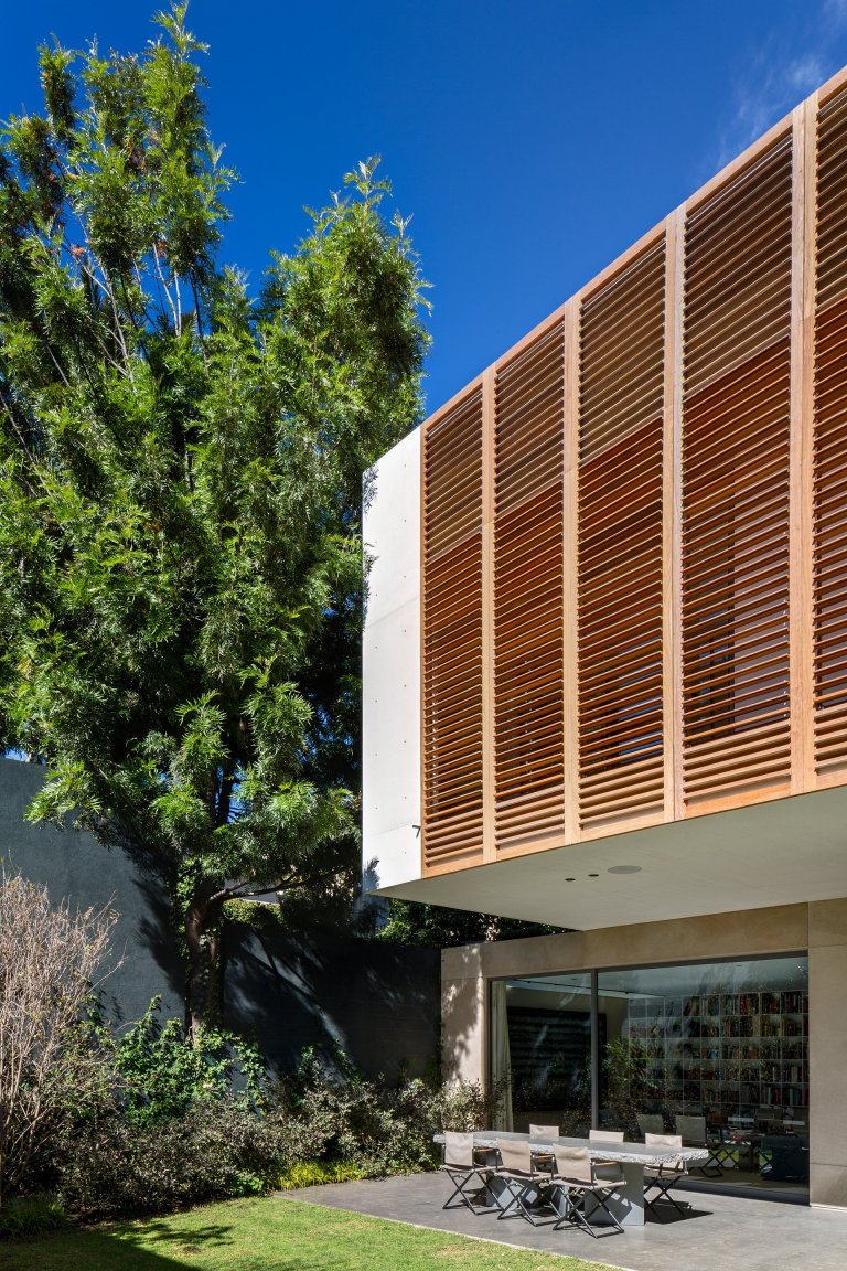 18-BackFacade-FAVORITA.jpg