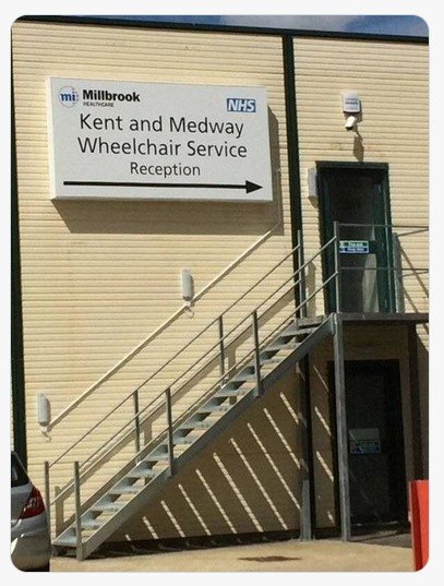 nhs-wheelchairservice.jpg.adae4df6d41c1bdc3cfd37768193ce0e.jpg