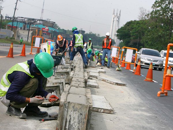road-construction.jpg.db2457fa065bf27e6345a894a5166b0f.jpg