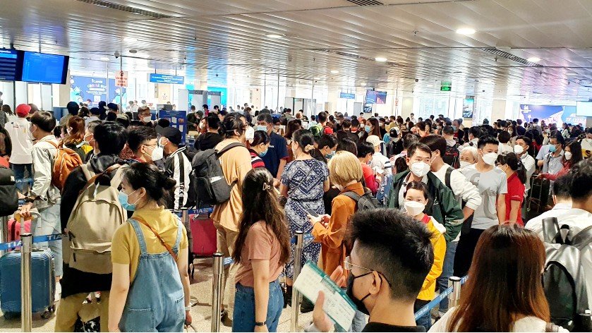Airport.jpg.b0d0750d105d72442d13bde70e8d8c46.jpg
