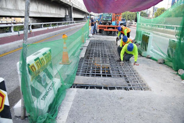 road-construction-workers-640x427.jpg.026a596fb52a348565fe7fbedb1729ec.jpg