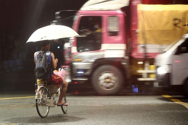 170921bike-rain01-1_2022-08-01_10-46-50.jpg