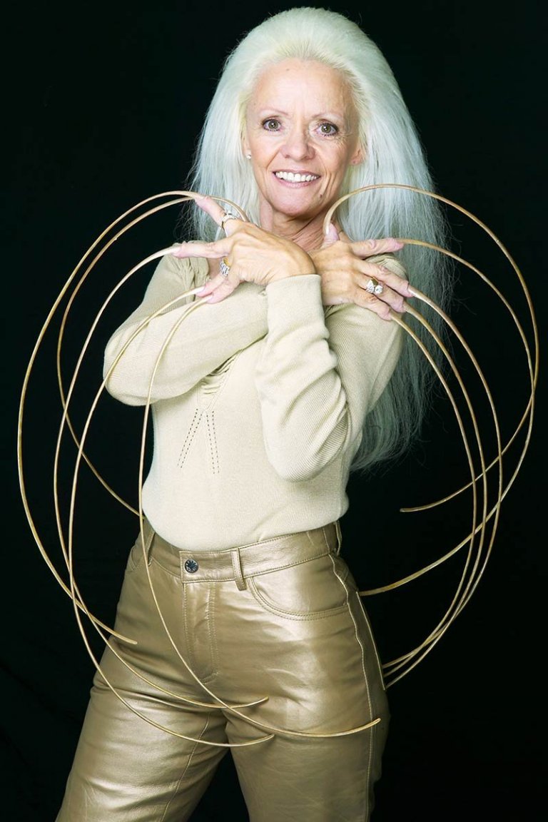 Lee-Redmond-portrait_tcm25-476130.thumb.jpg.24f5d518dca4da64e68886bd539a7360.jpg