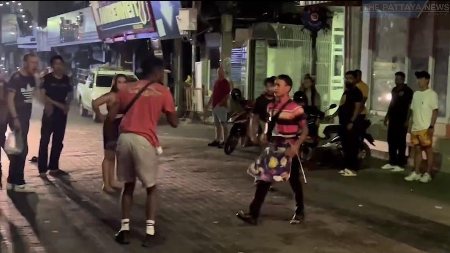 Video of Walking Street fight between foreign man, Thai woman, and ...