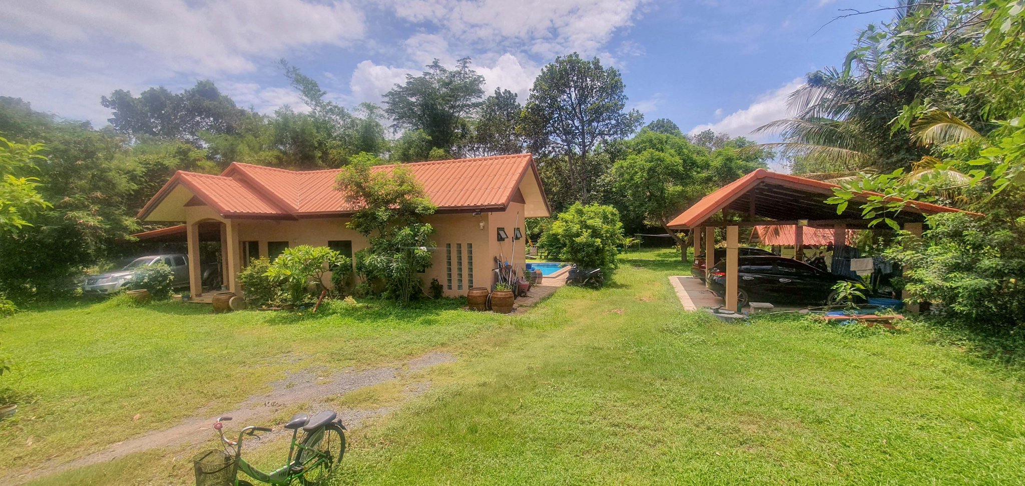 house front_reduced.jpg