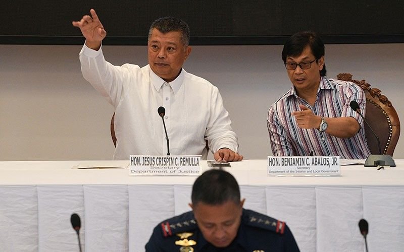 remulla-abalos-presscon-percy-lapid_2022-11-10_10-52-33.jpg