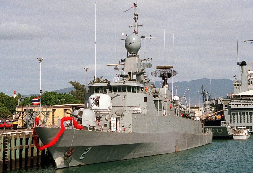 A_port_bow_view_of_the_Thailand_missile_corvette_HTMS_SUKHOTHAI_PF_2_moored_at_a_pier_cropped-1536x1053.jpg