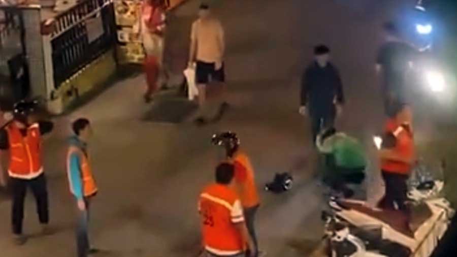 Bolt Riders And Regular Motorcycle Taxis Fight In The Street In Pattaya 