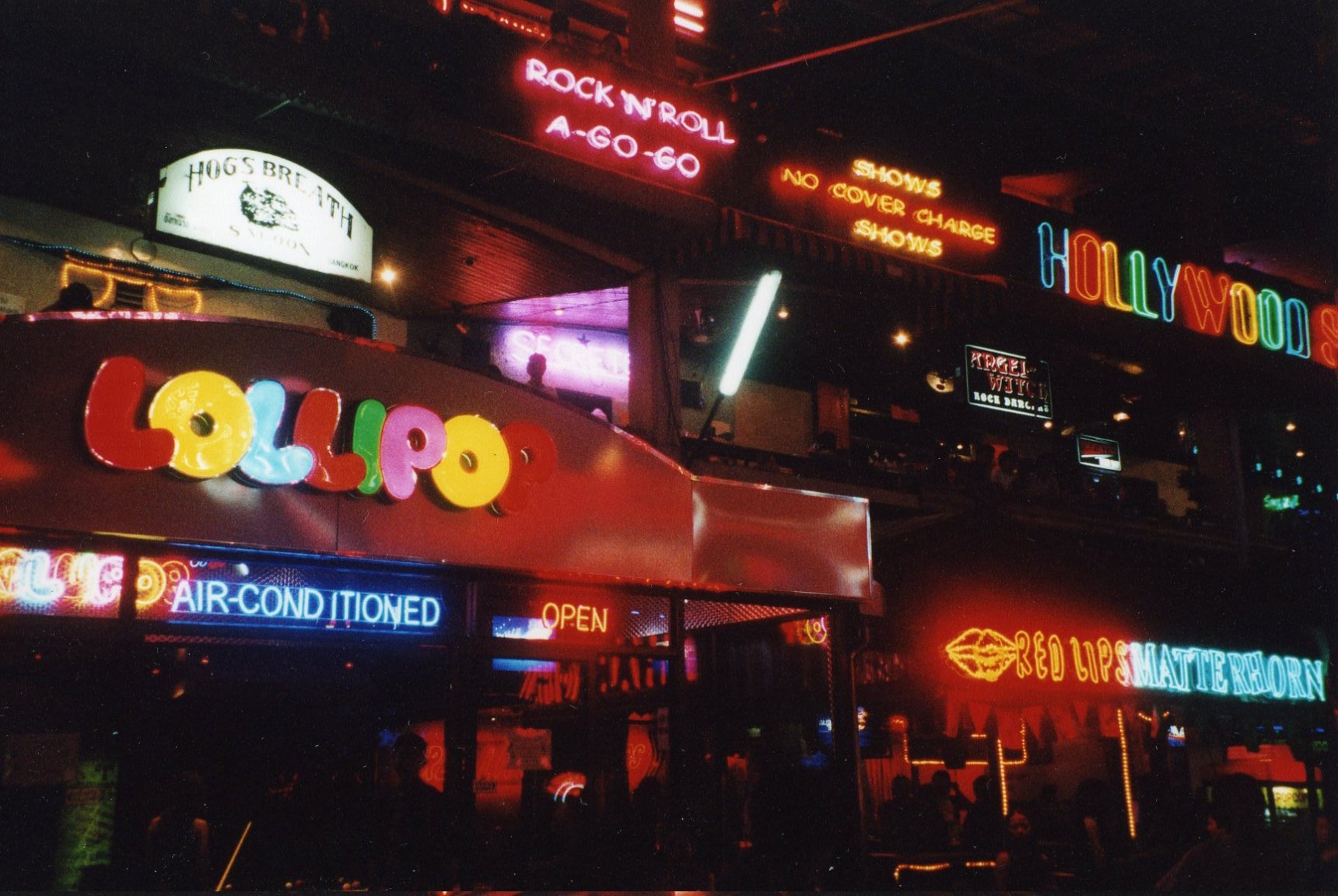 NANA PLAZA 2.jpg